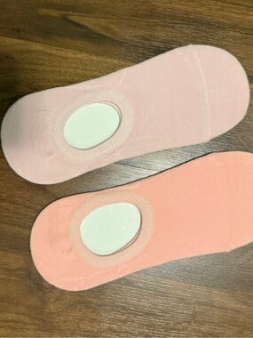 Women’s no show socks